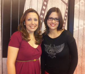 Brenda Mar(que)s com Adriana Ferreira, apresentadora do programa Retratos da TV Horizontes